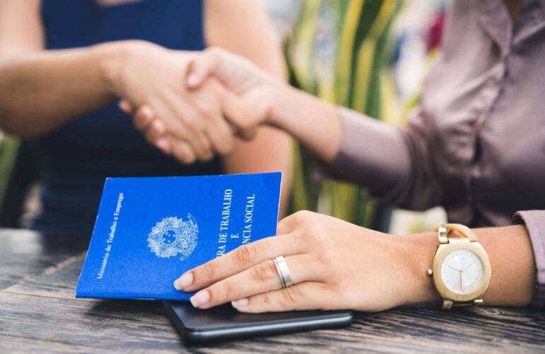 Como regularizar a situação trabalhista de uma empresa?