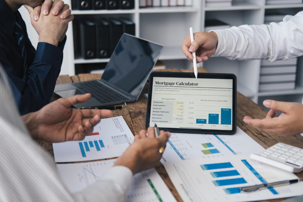 Tributação de serviços digitais: como regularizar consultorias e mentorias online?